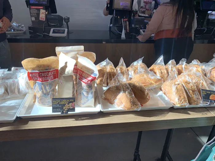 85°C Bakery Cafe - Buena Park Picture 9