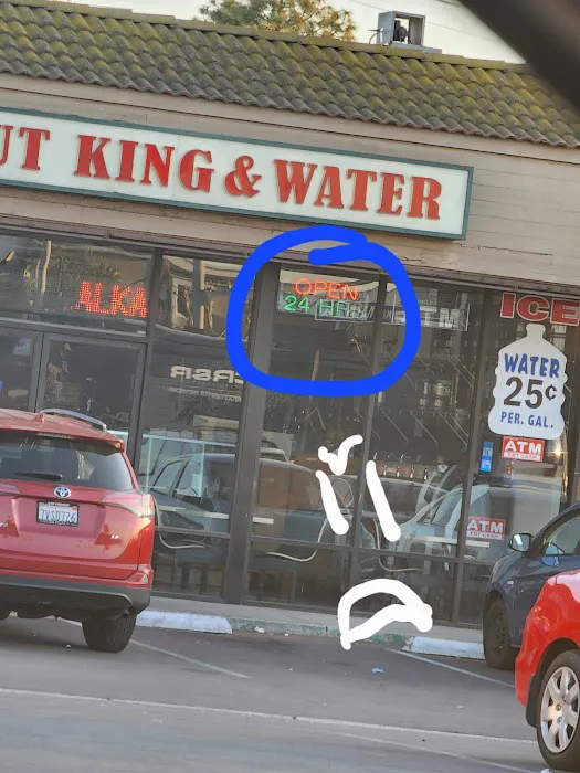 Donut King & Water Picture 5