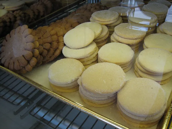 Leobardo's Bakery & Cafe Picture 8