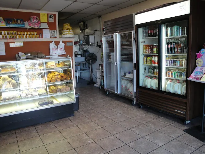 Leobardo's Bakery & Cafe Picture 7