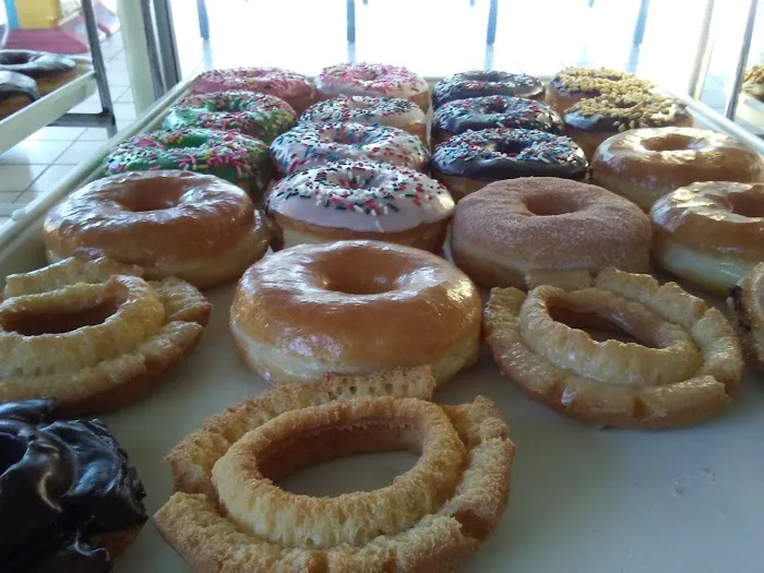 Golden Star Donuts Picture 6