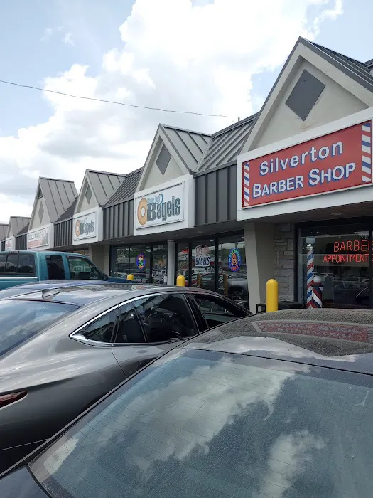 Silver Bay Bagels Picture 4