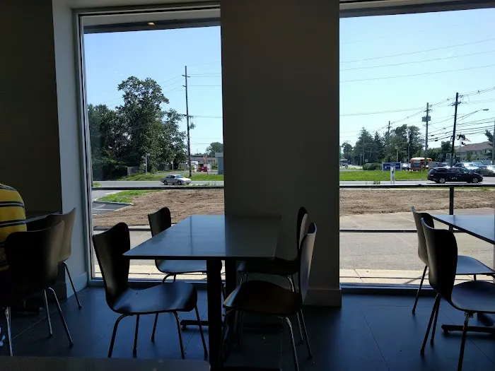 Four Corners Kosher Bagel & Cafe Picture 8