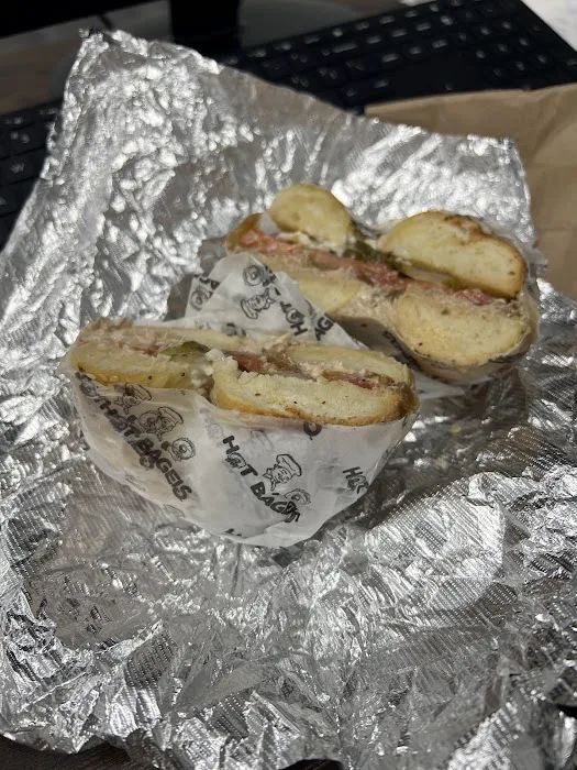 HOT BAGELS Picture 6