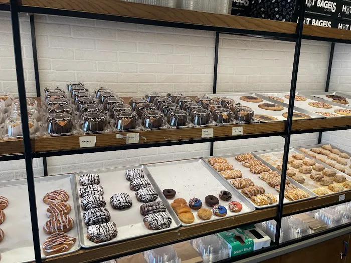 HOT BAGELS Picture 8