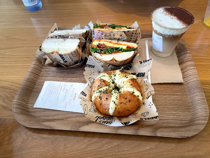 Calic Bagel Picture 3