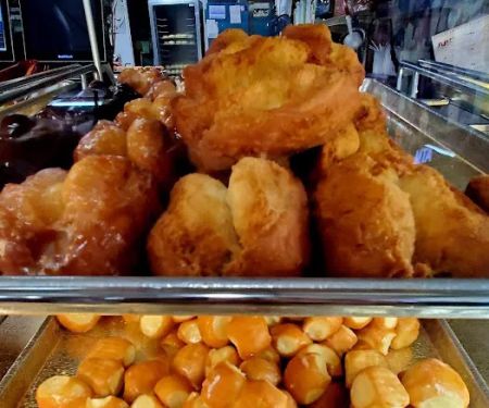 Magee's Donuts