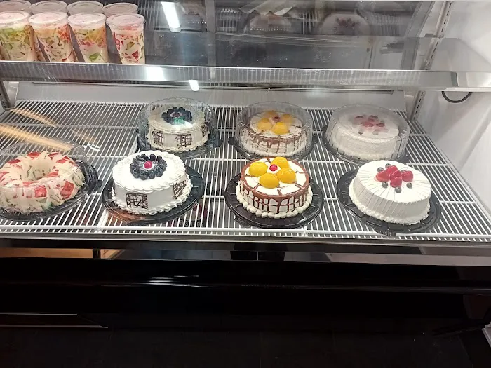 Cristina's Bakery Picture 9