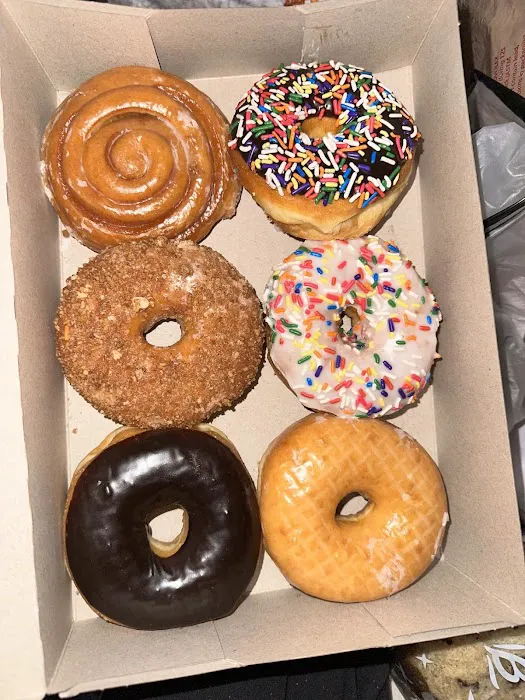 Yum Yum Donuts. Picture 2