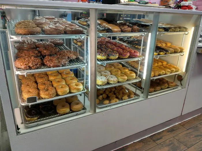 Yum Yum Donuts. Picture 6