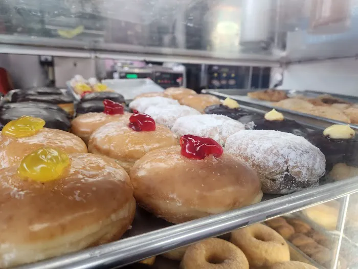 Magee's Donuts Picture 5