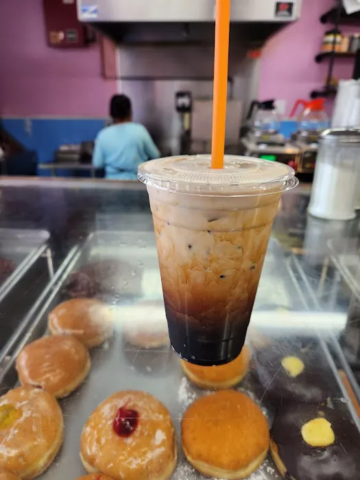 Magee's Donuts Picture 6