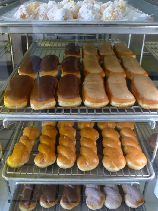 Magee's Donuts Picture 3