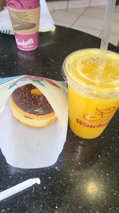 Winchell's Donut House Picture 2