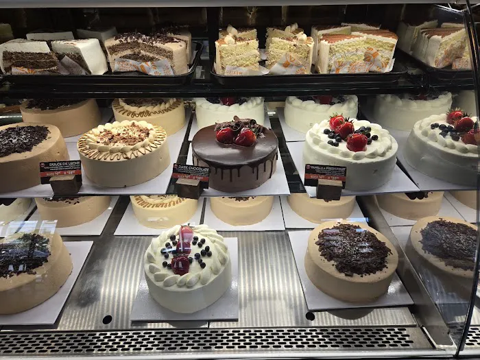 La Monarca Bakery & Cafe Picture 8