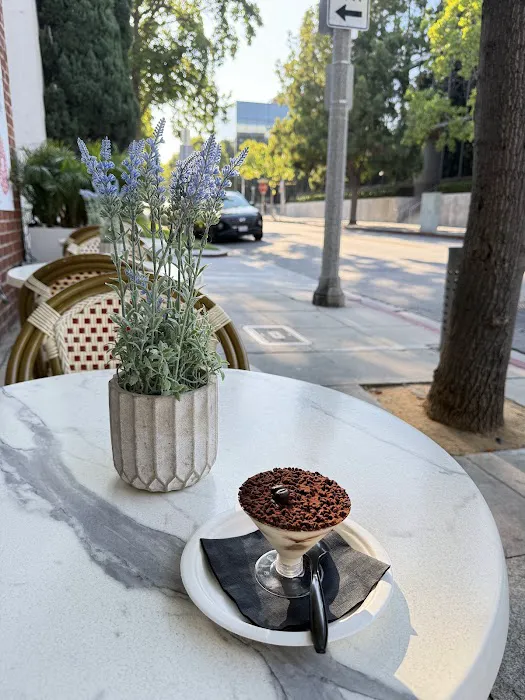 Pompadour Beverly Hills Picture 1