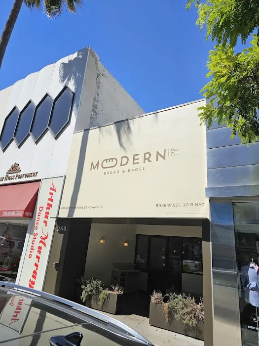 Modern Bread and Bagel Picture 4