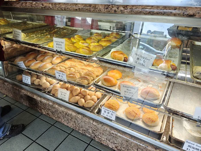 Long’s Family Pastry Picture 10