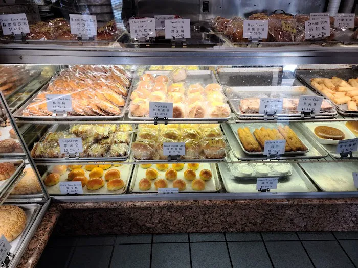 Long’s Family Pastry Picture 9