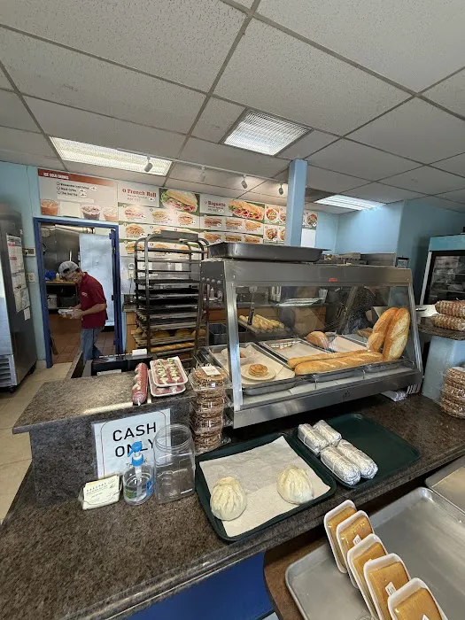 Hue Thai Bakery & Deli Picture 4