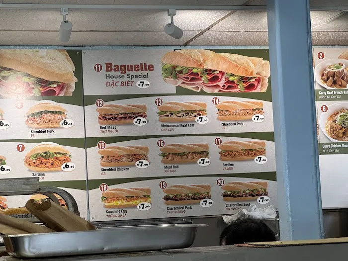 Hue Thai Bakery & Deli Picture 3
