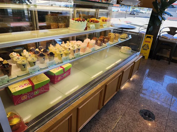 Green Wheat Field Bakery Picture 2