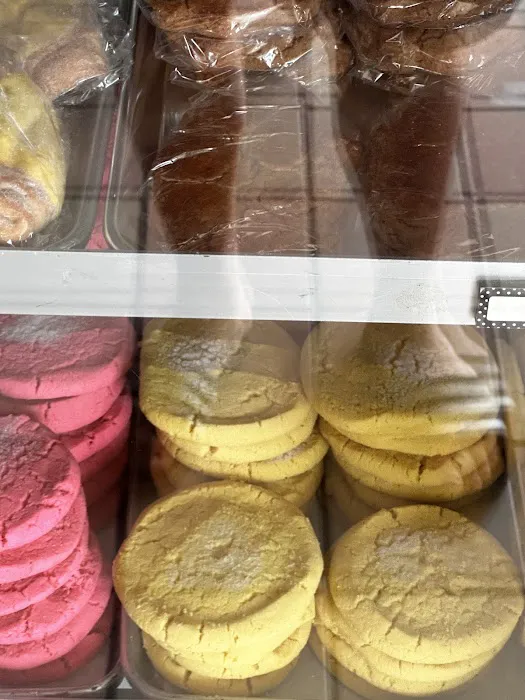 Mendoza's Bakery Picture 2
