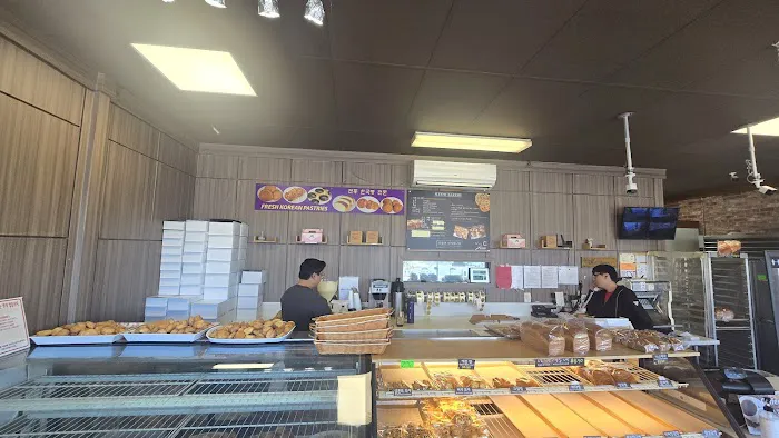 Manmi Bakery Picture 1