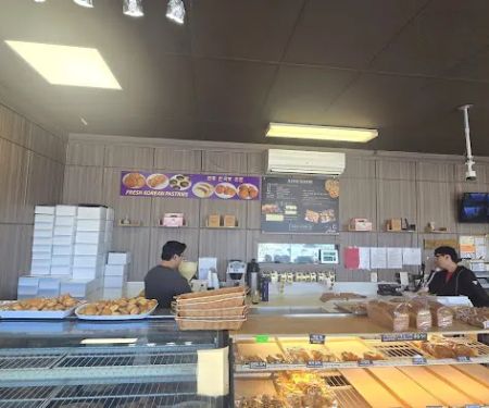 Manmi Bakery