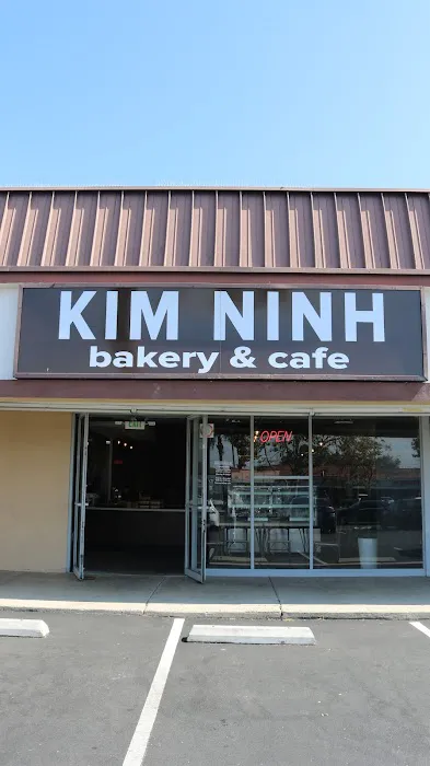 Kim Ninh Bakery Picture 9