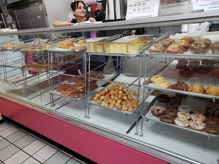 Donuts & Deli Shop Picture 2