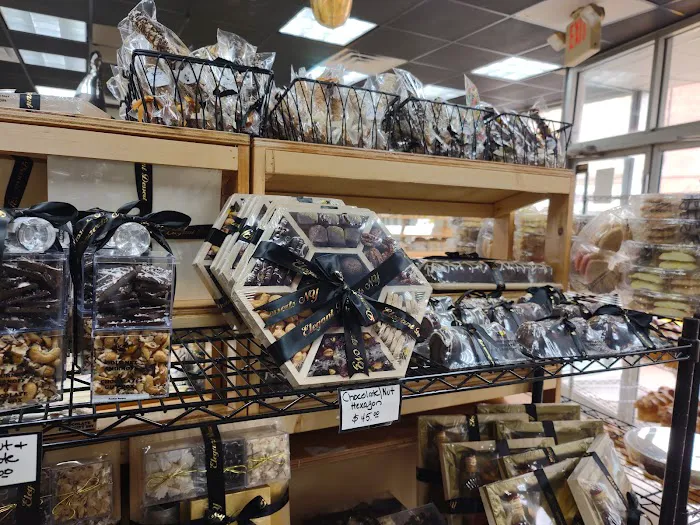 Gelbstein's Bakery Picture 4