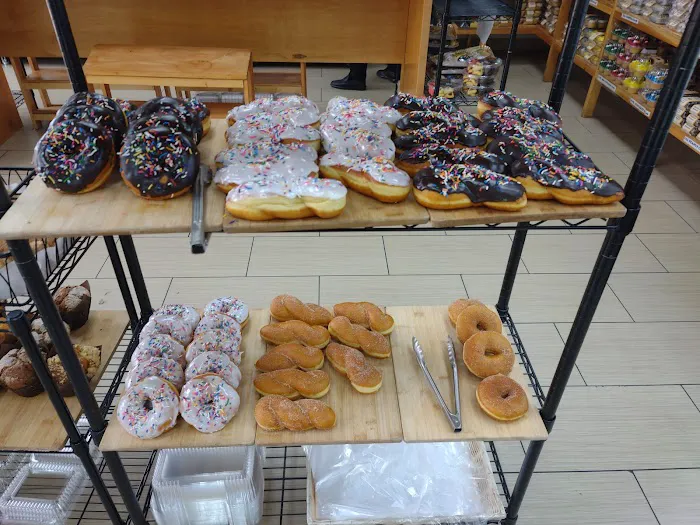 Gelbstein's Bakery Picture 8