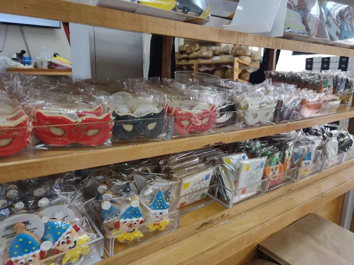 Gelbstein's Bakery Picture 3