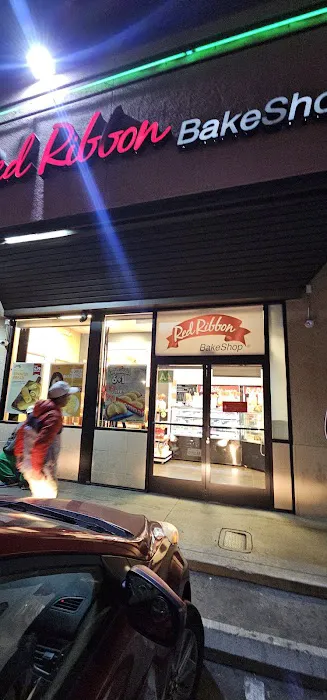 Red Ribbon Bakeshop Picture 1