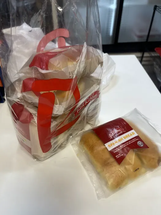 Red Ribbon Bakeshop Picture 4