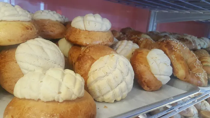 Nissi Restaurant And Bakery Picture 6
