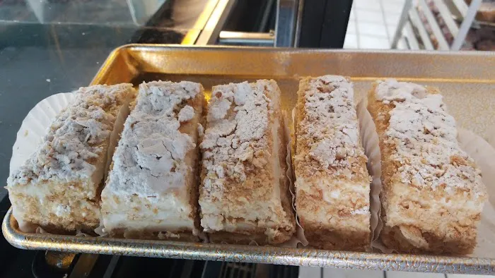 T & Y Bakery Picture 4