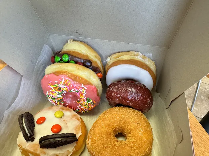 Tasty Donuts and Cafe Picture 5