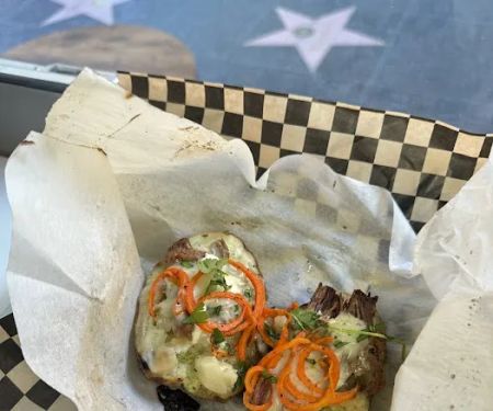 Easybusymeals First Ukrainian Food Truck catering