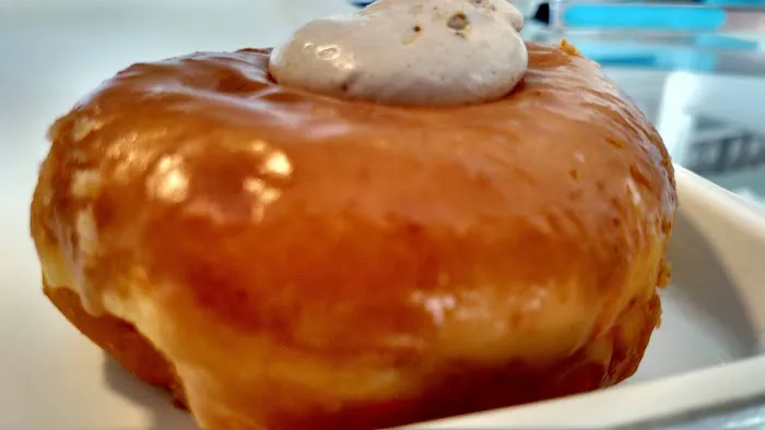 Kettle Glazed Doughnuts Picture 4