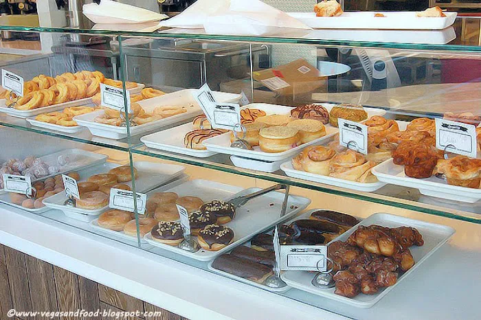 Kettle Glazed Doughnuts Picture 7
