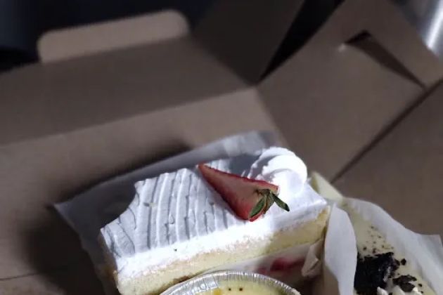 Goldstar Bakery