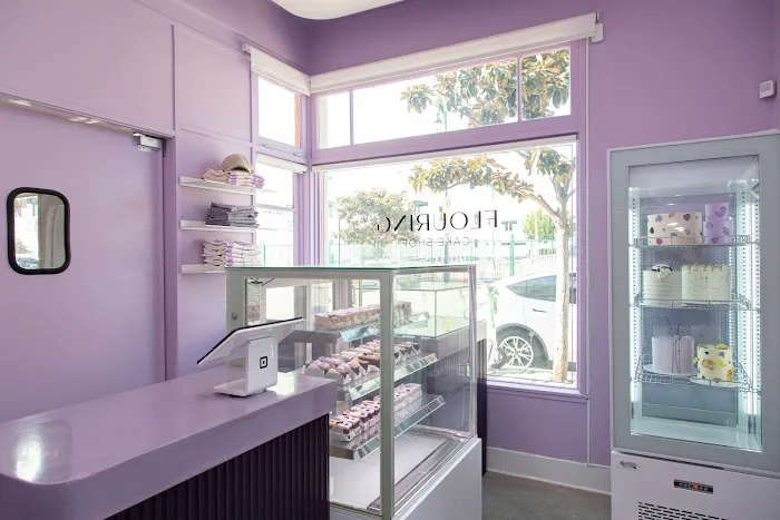 Flouring Cake Shop Picture 8