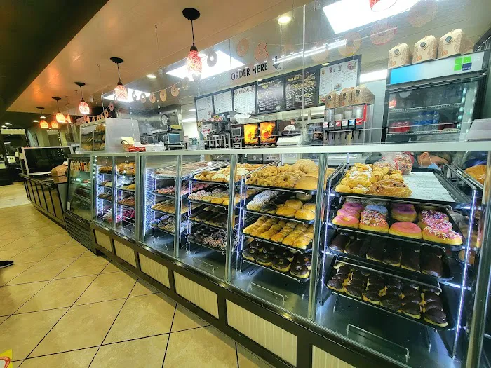 Yum Yum Donuts Picture 3