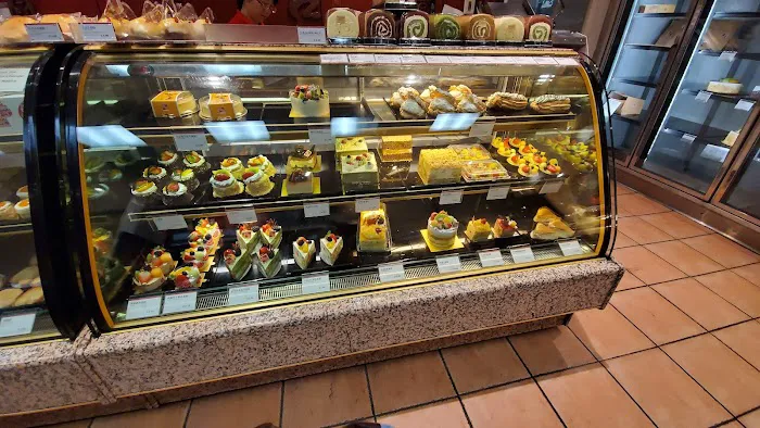 Kee Wah Bakery, Monterey Park Picture 6