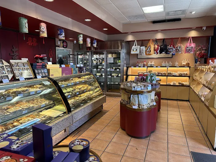 Kee Wah Bakery, Monterey Park Picture 3