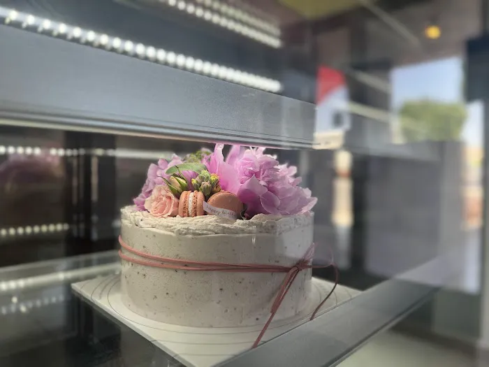 Freesia Cake Picture 3