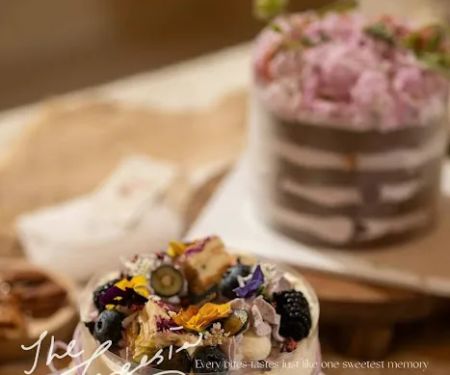 Freesia Cake