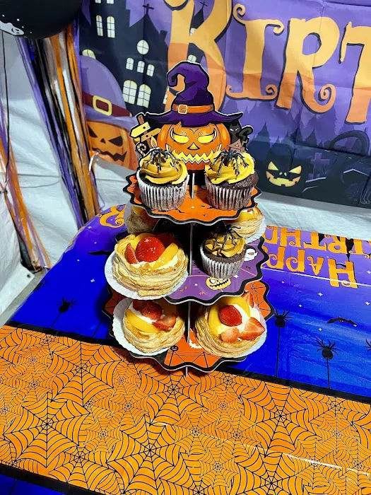 Lincoln Bakery Picture 8